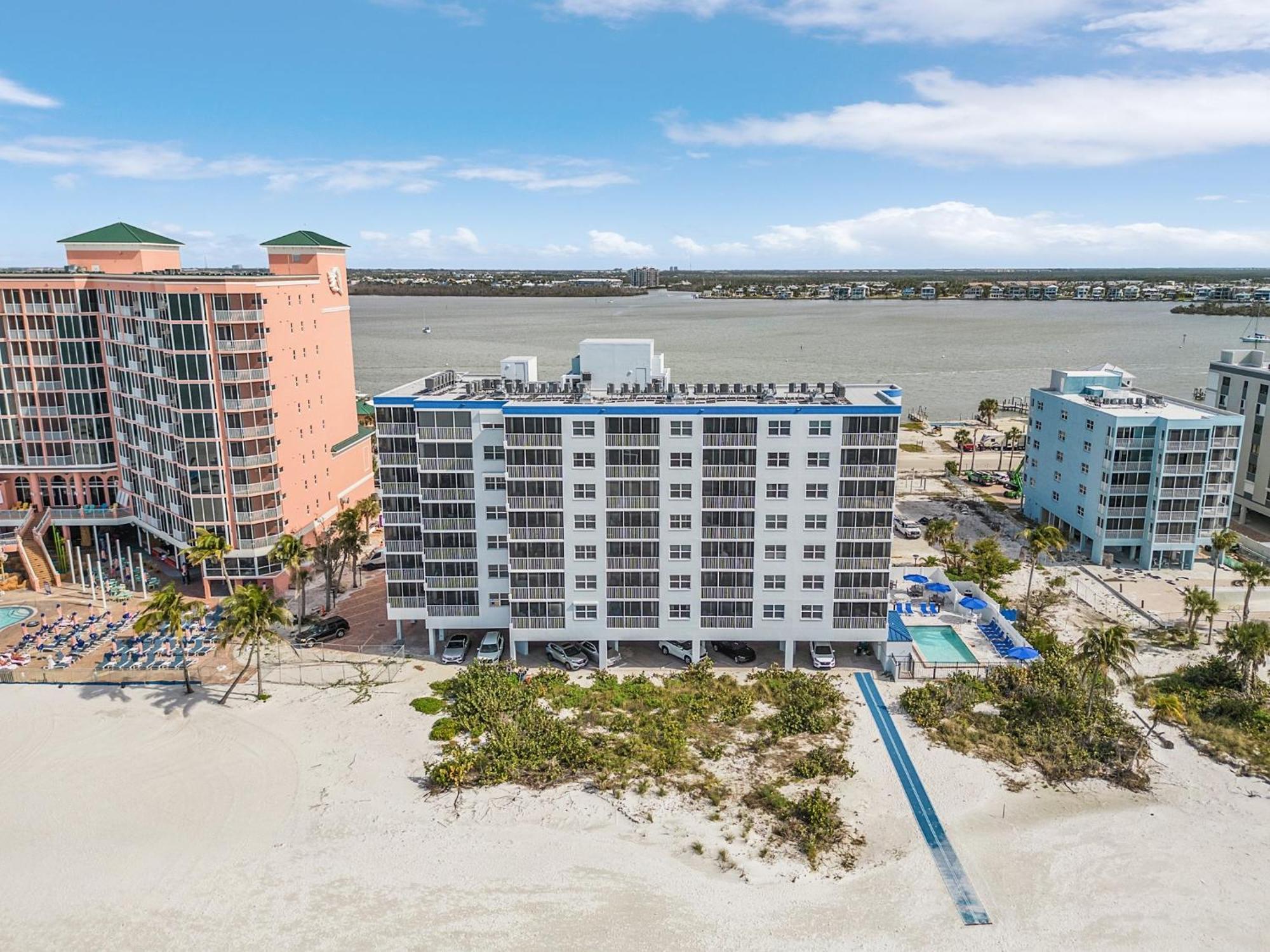 Fantastic Gulf Front Condo On The North End Of The Island - Beach Villas # 504 Condo Fort Myers Beach Exterior foto